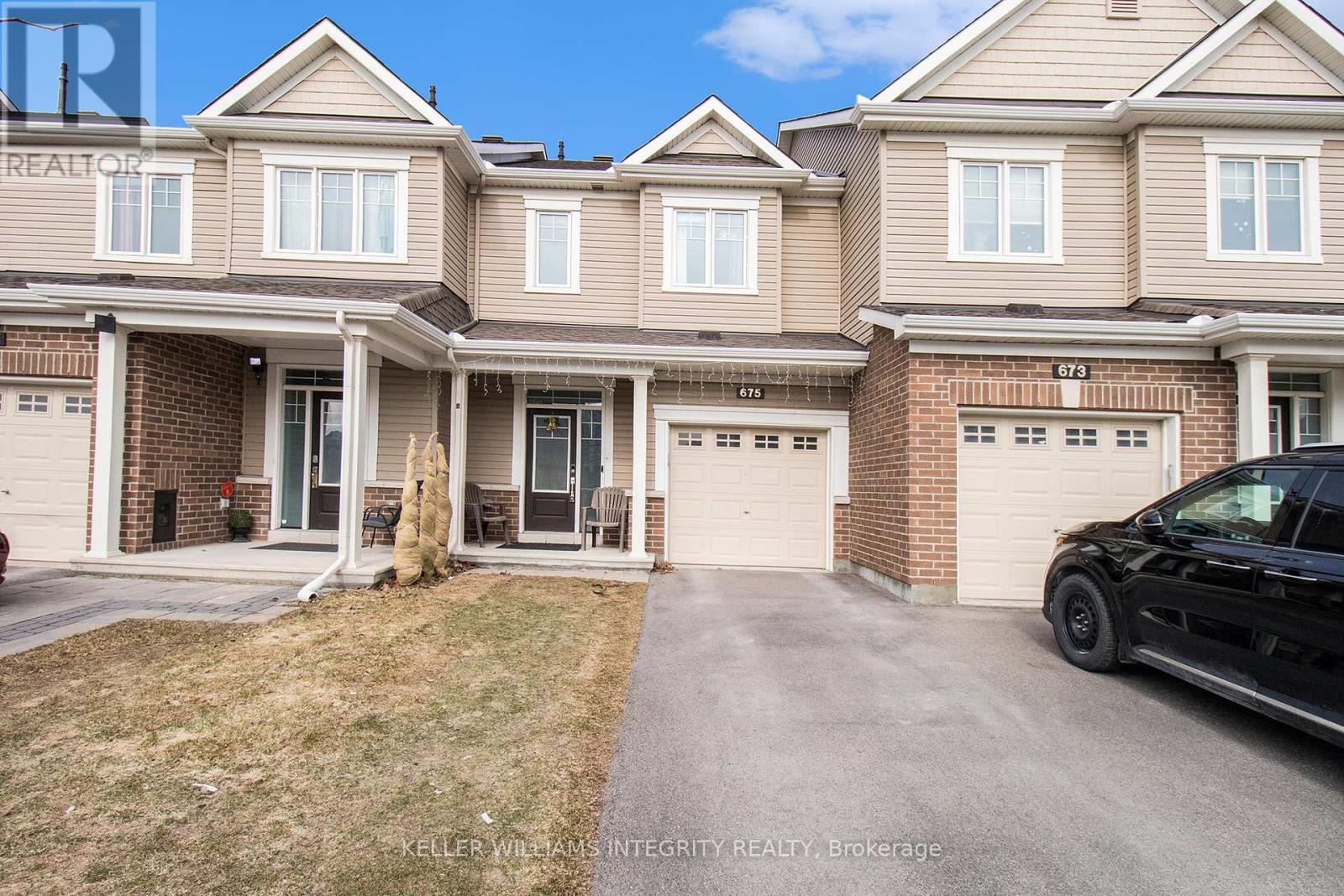 675 LAURALEAF CRESCENT, Ottawa, Ontario