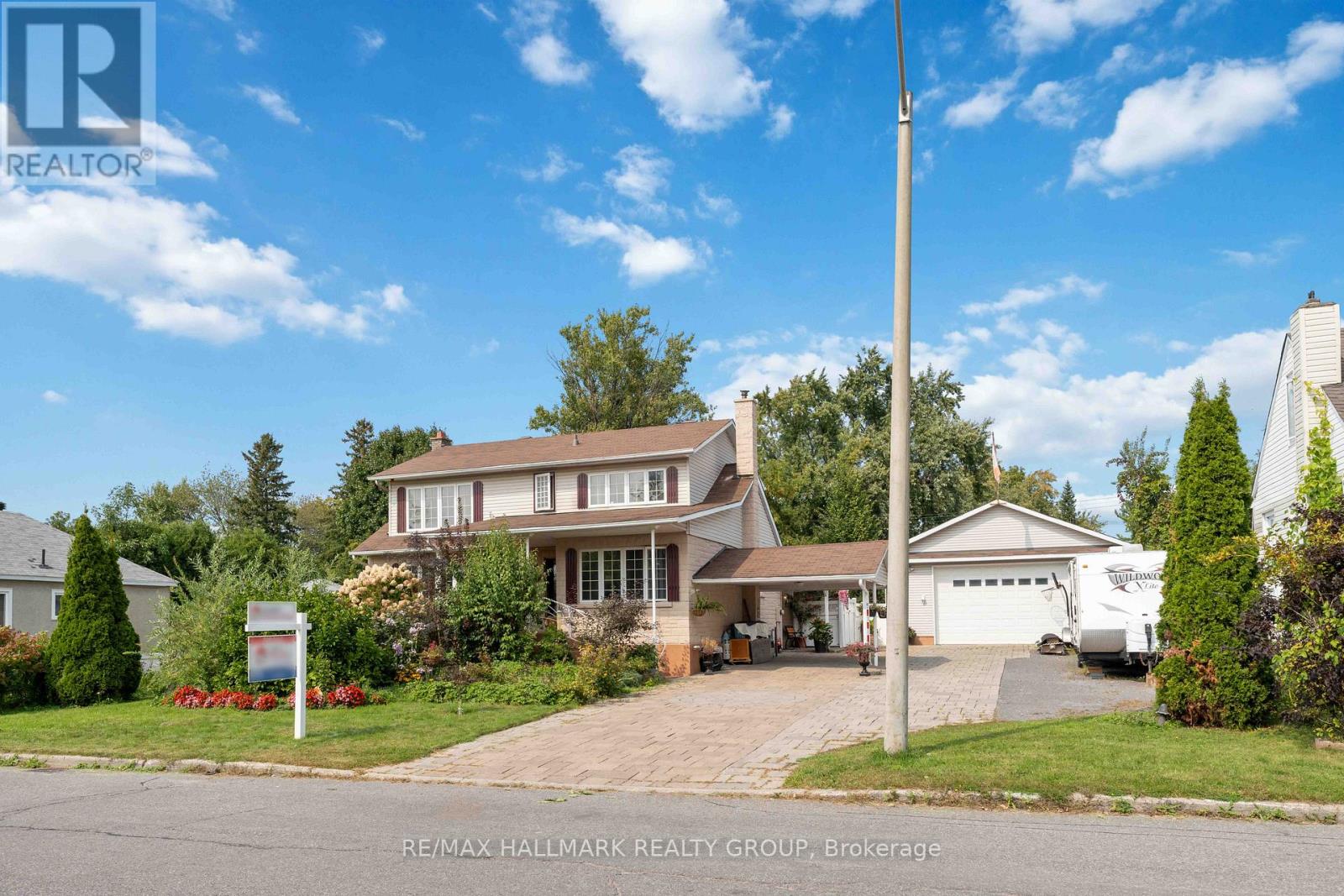 431 BLAKE BOULEVARD, Ottawa, Ontario