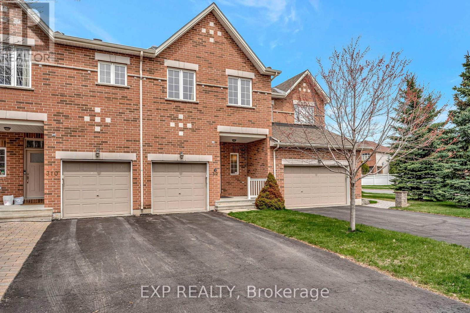 312 WAYMARK CRESCENT, Ottawa, Ontario
