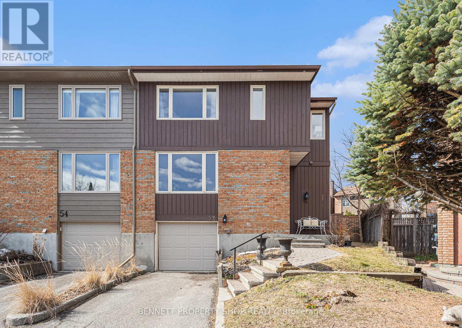 52 SANDHURST COURT, Ottawa, Ontario