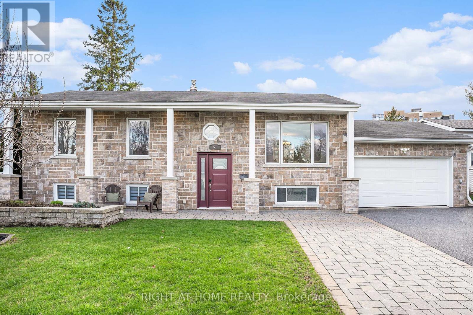 51 KEEWATIN CRESCENT, Ottawa, Ontario