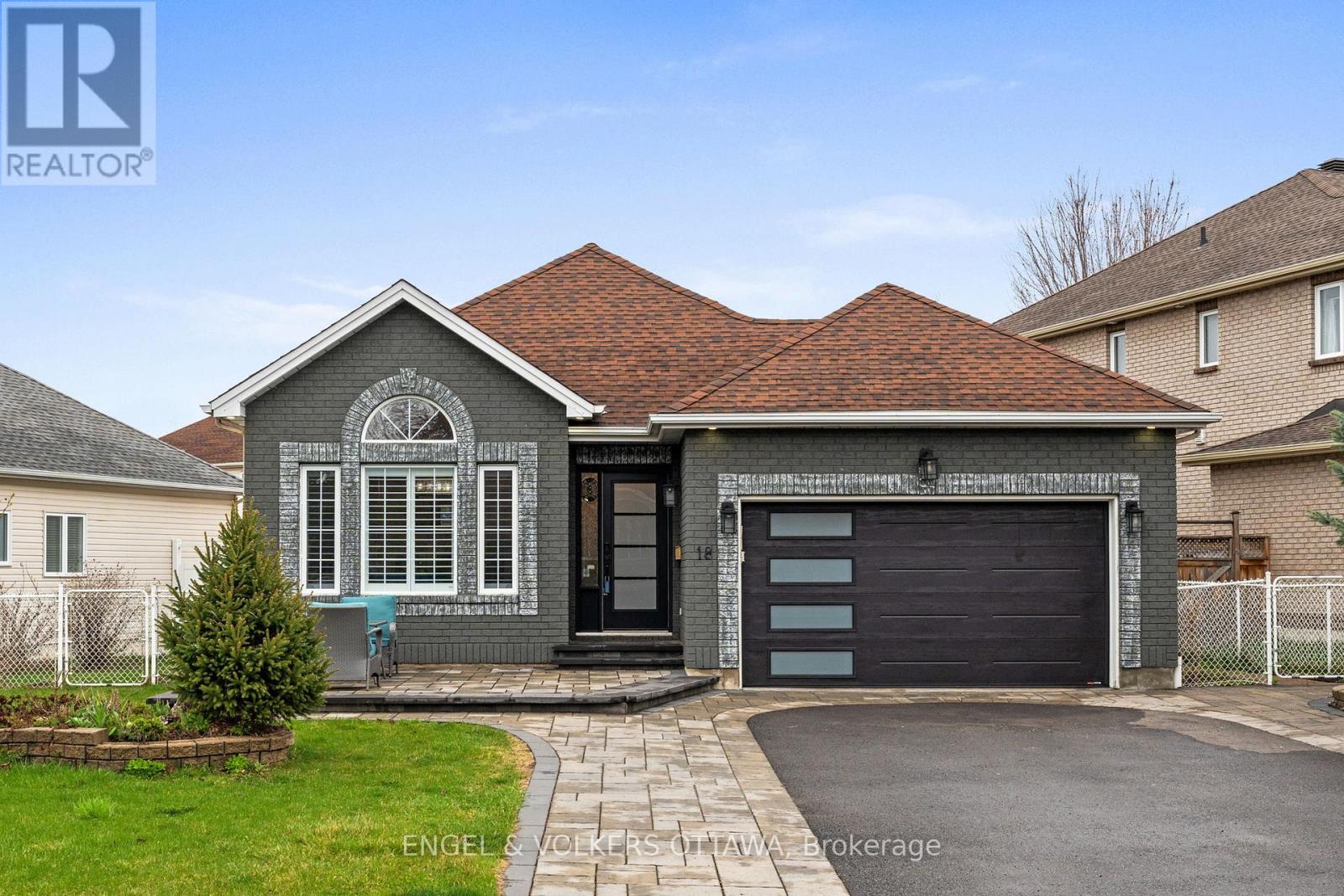 18 FANTERRA WAY, Ottawa, Ontario