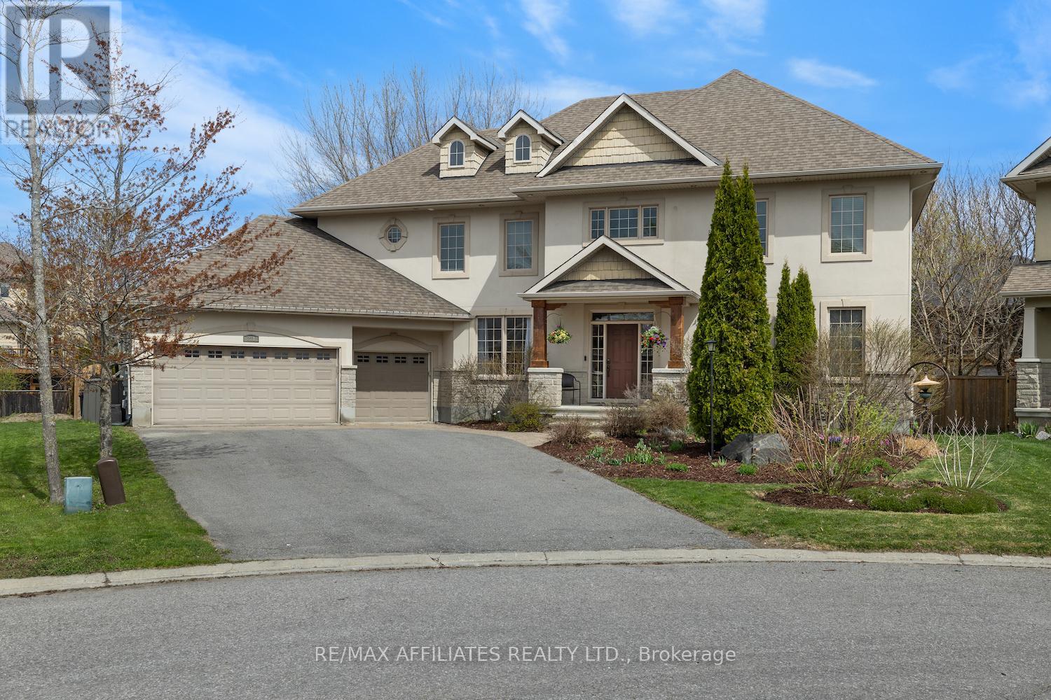 221 JENSEN COURT, Ottawa, Ontario