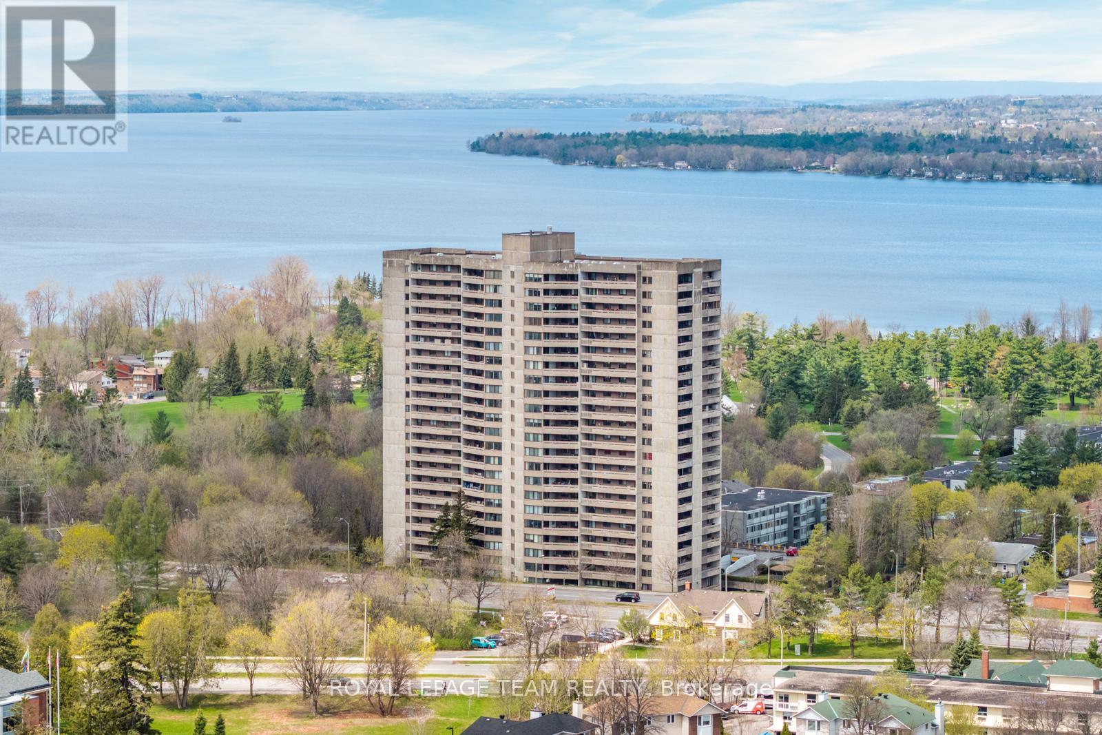 2004 - 415 GREENVIEW AVENUE, Ottawa, Ontario