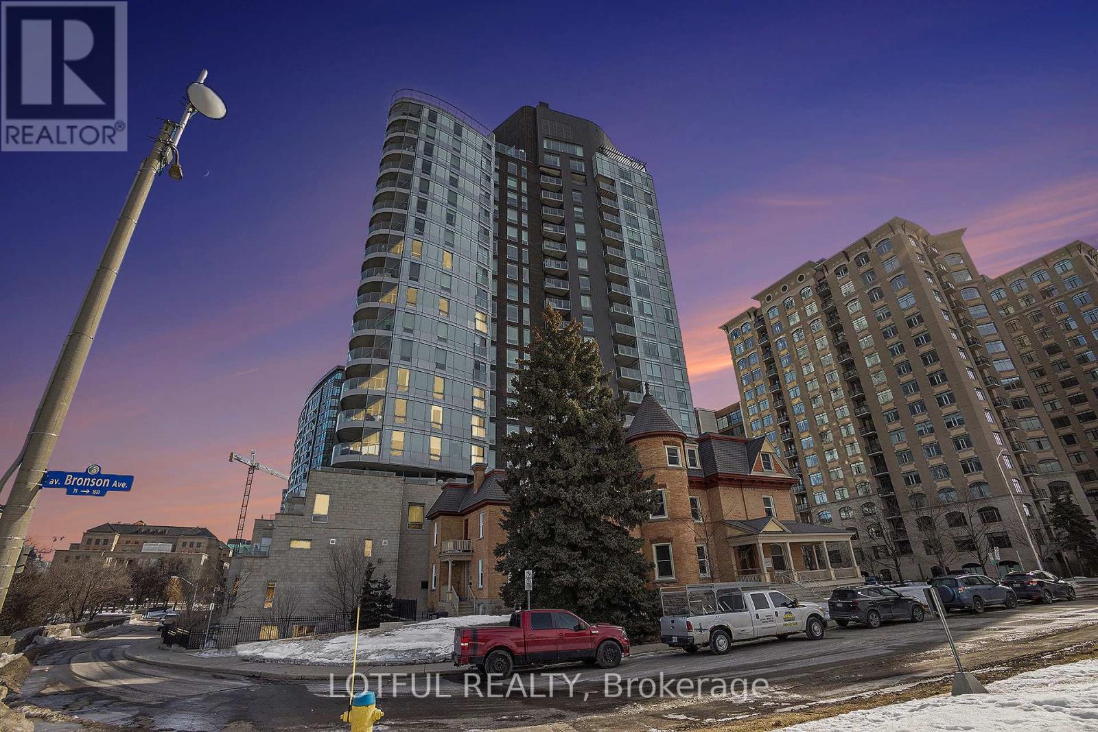 601 - 428 SPARKS STREET, Ottawa, Ontario