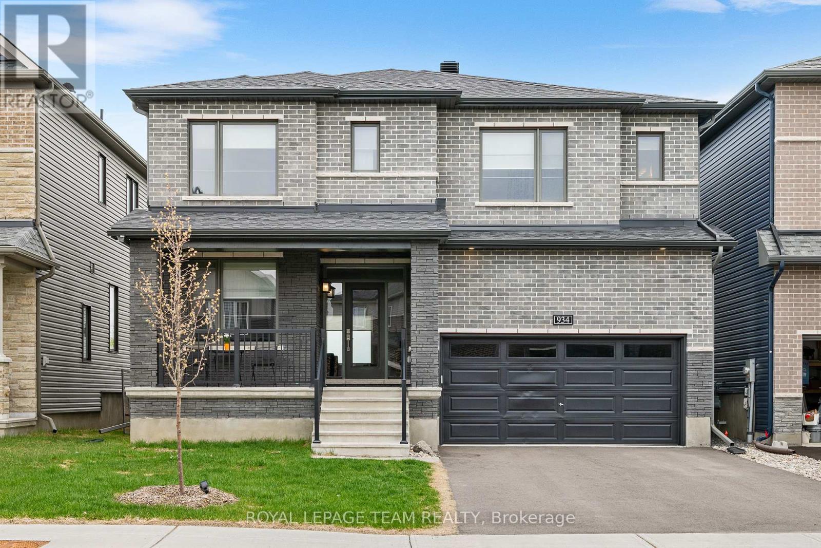934 LAKERIDGE DRIVE, Ottawa, Ontario