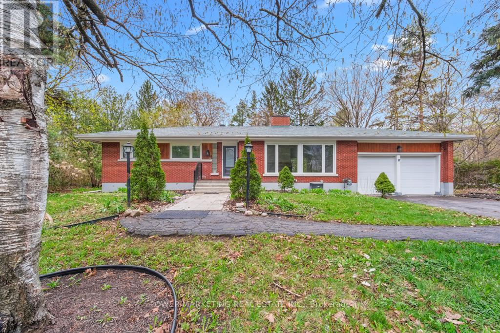 17 ROTHWELL DRIVE, Ottawa, Ontario