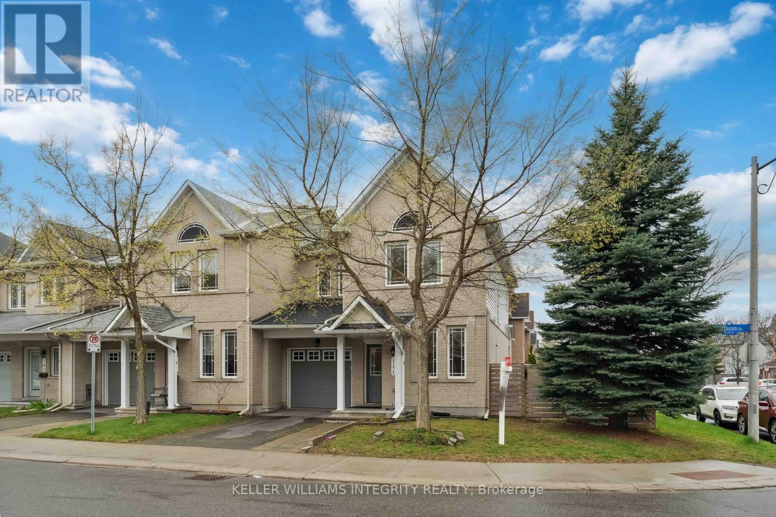 111 TACOM CIRCLE, Ottawa, Ontario