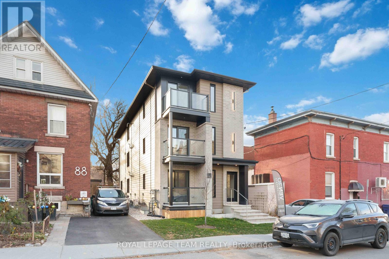 4 - 90 ELM STREET, Ottawa, Ontario