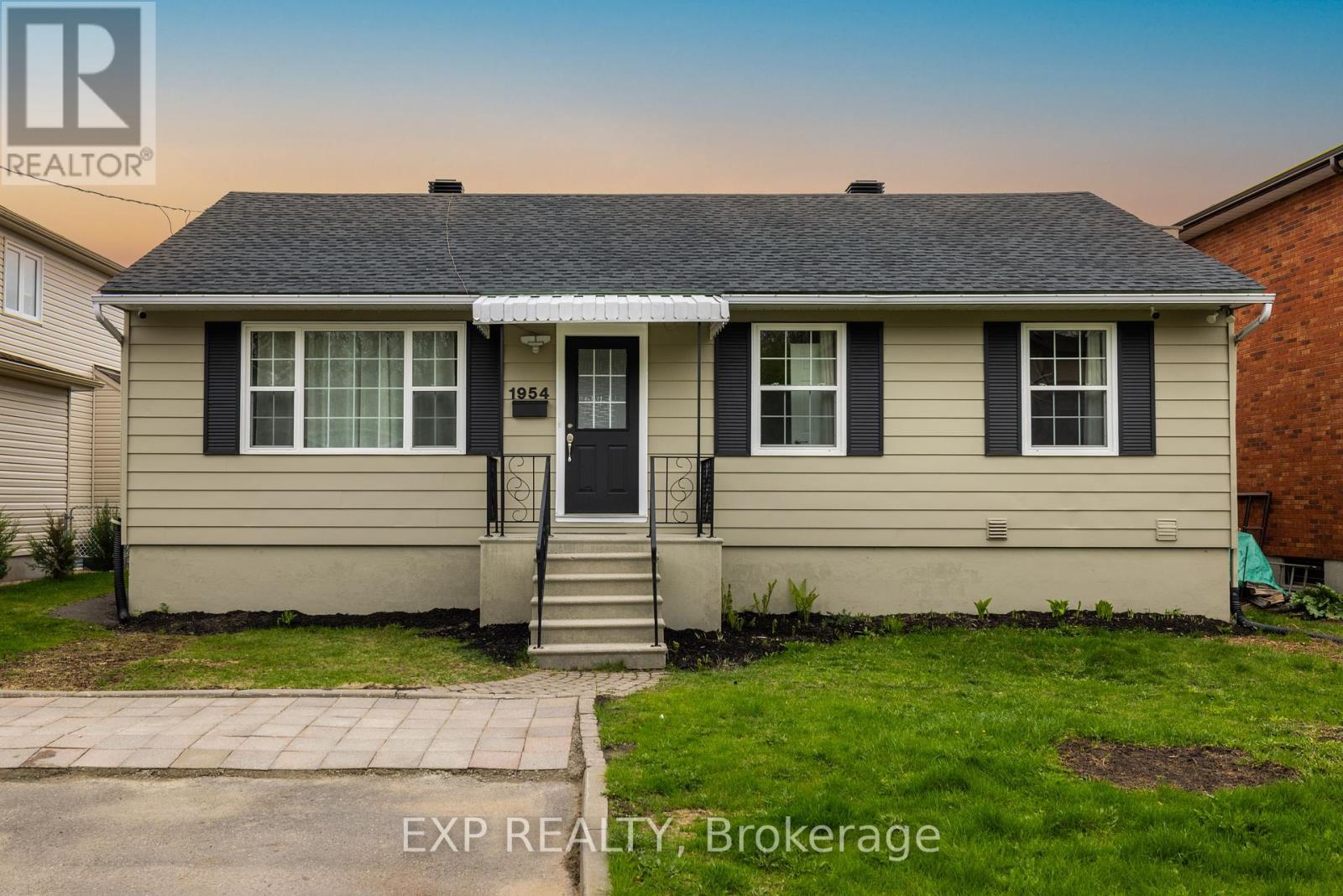 1954 ROSEBELLA AVENUE, Ottawa, Ontario