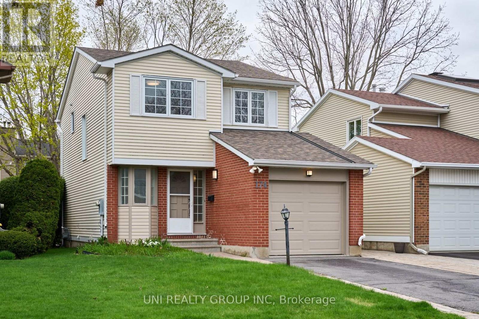 174 PINETRAIL CRESCENT, Ottawa, Ontario