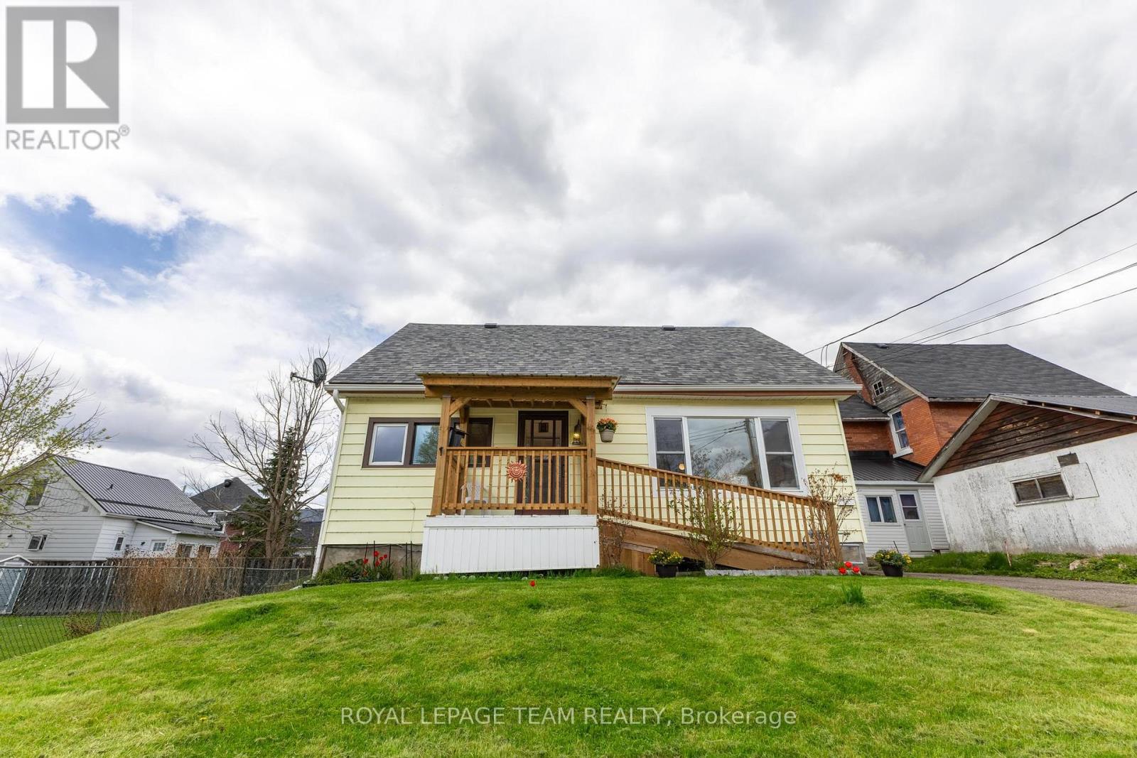 168 MUNROE AVENUE W, Renfrew, Ontario