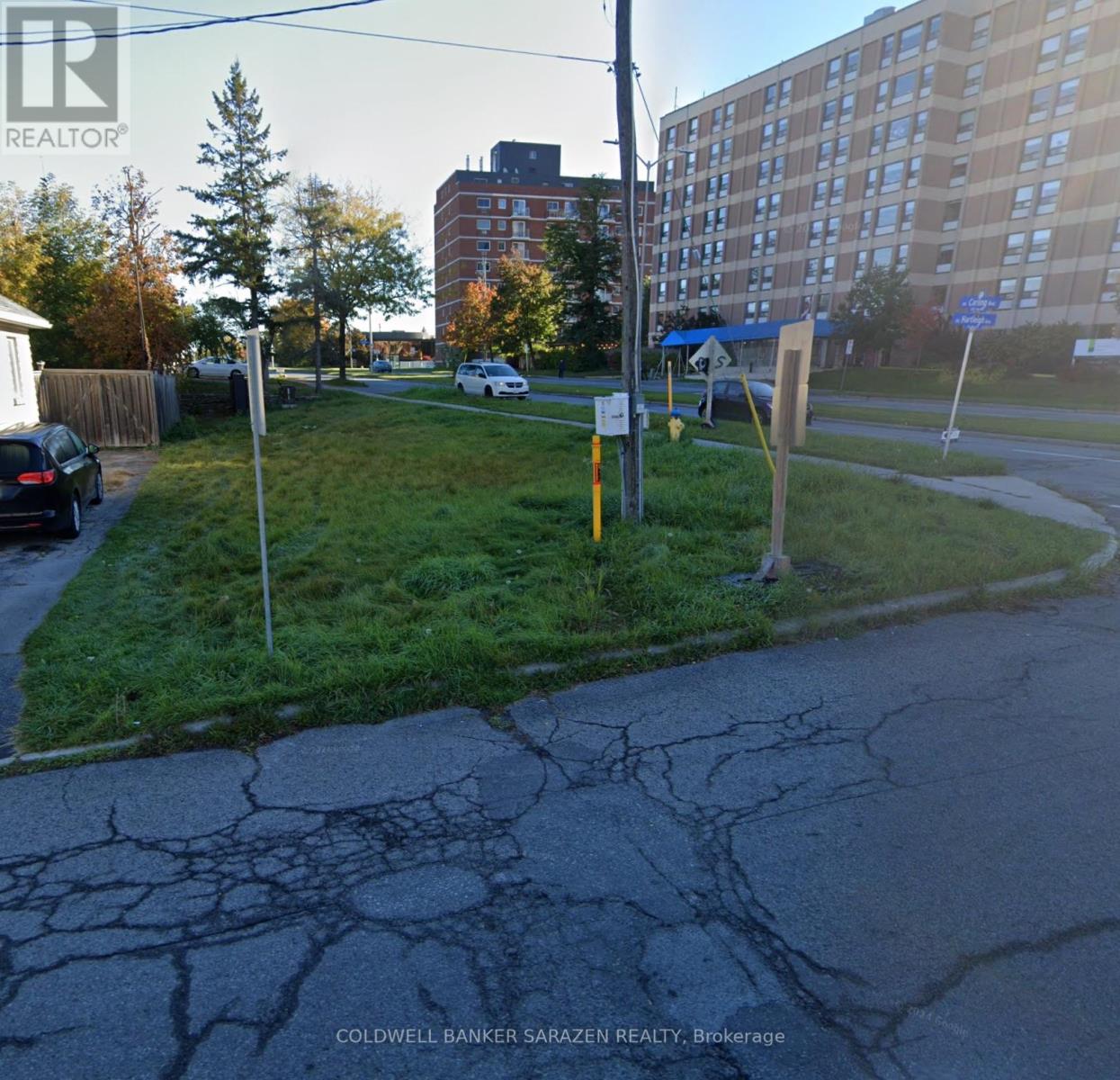 517 HARTLEIGH AVENUE, Ottawa, Ontario