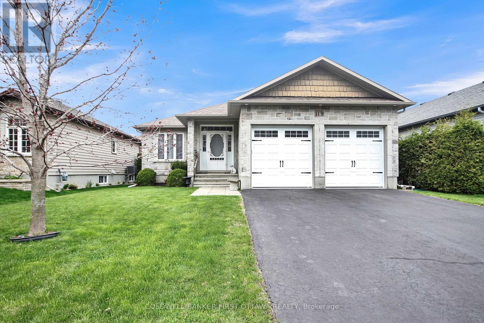 119 STATION TRAIL, Russell, Ontario
