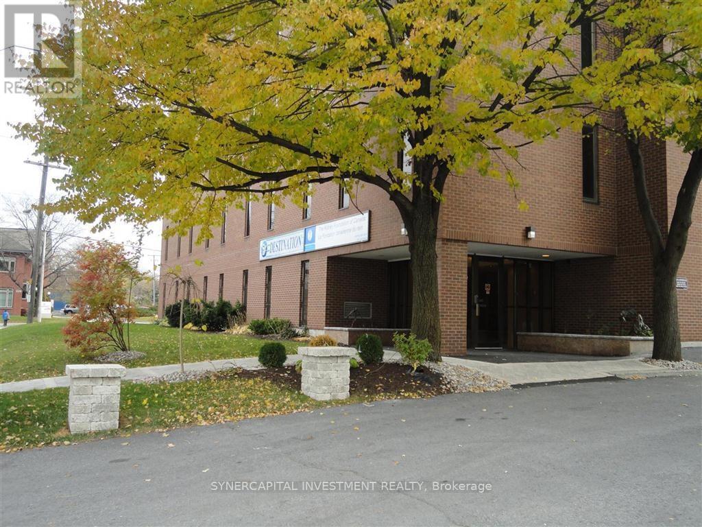 B100 - 1376 BANK STREET, Ottawa, Ontario
