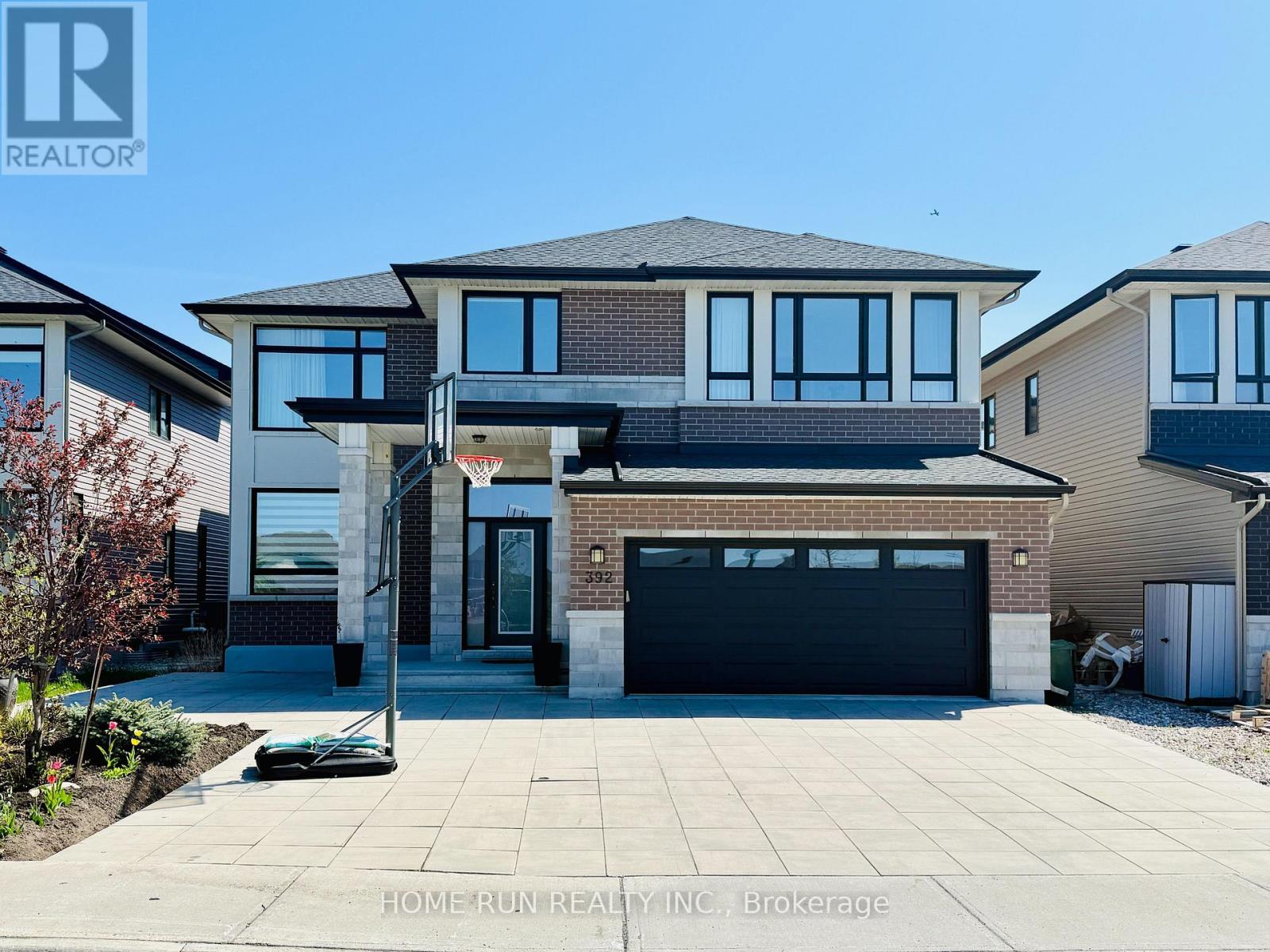 392 SERENADE CRESCENT, Ottawa, Ontario