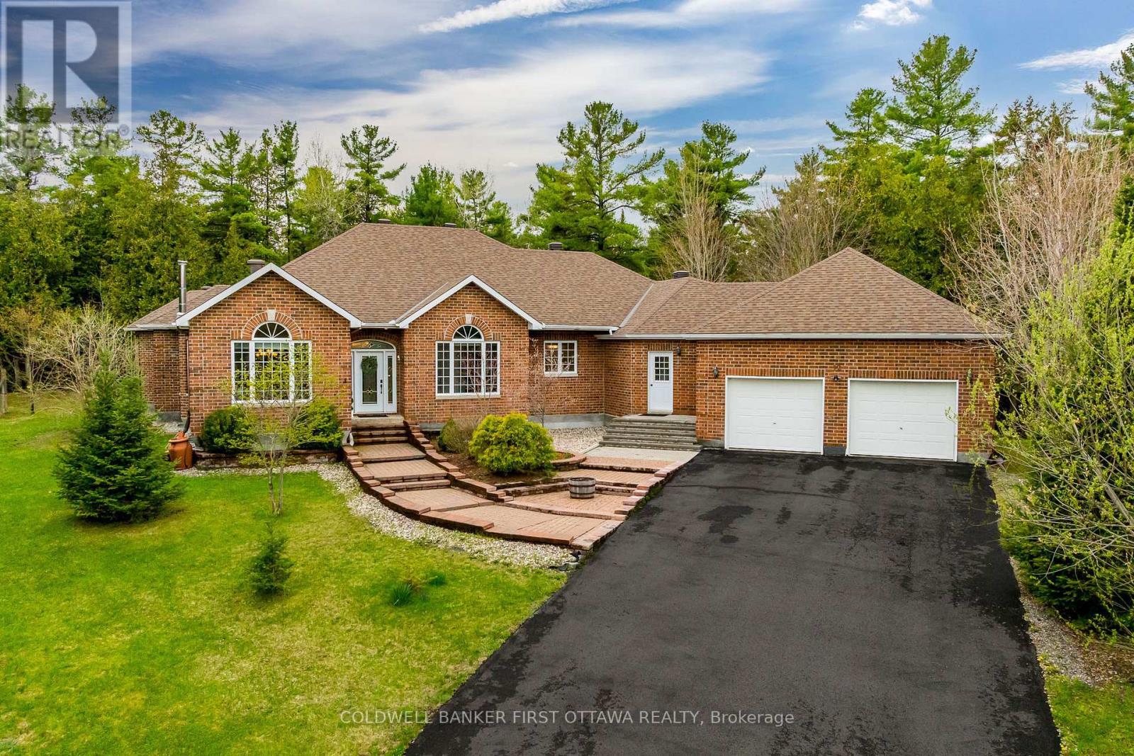 12 CARLISLE CIRCLE, Ottawa, Ontario
