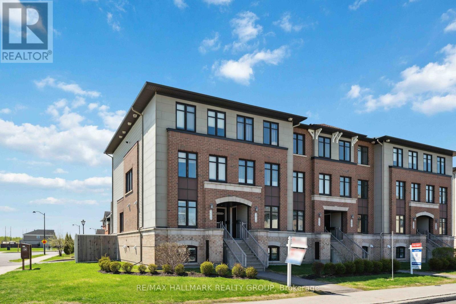 2420 ESPRIT DRIVE, Ottawa, Ontario