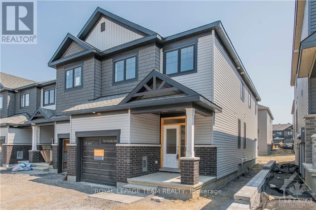 25 ATOP LANE, Ottawa, Ontario