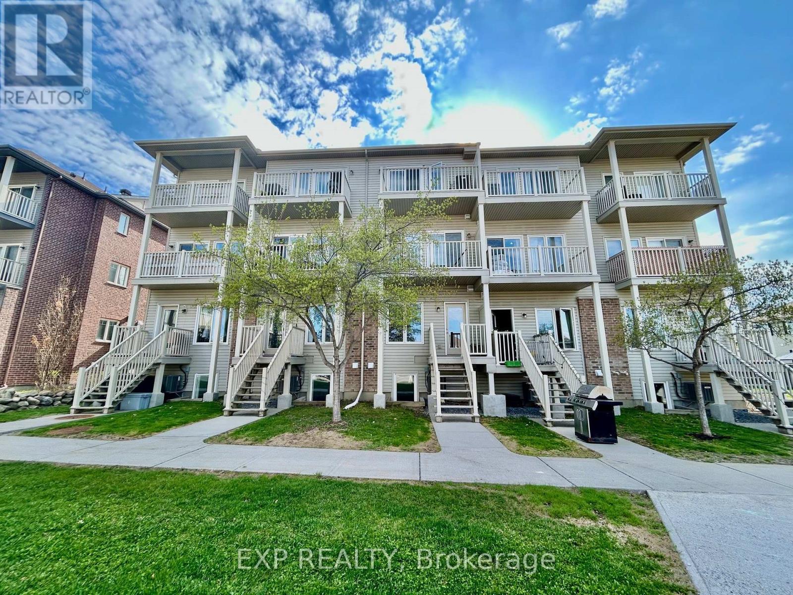 208 SHANLY PRIVATE, Ottawa, Ontario