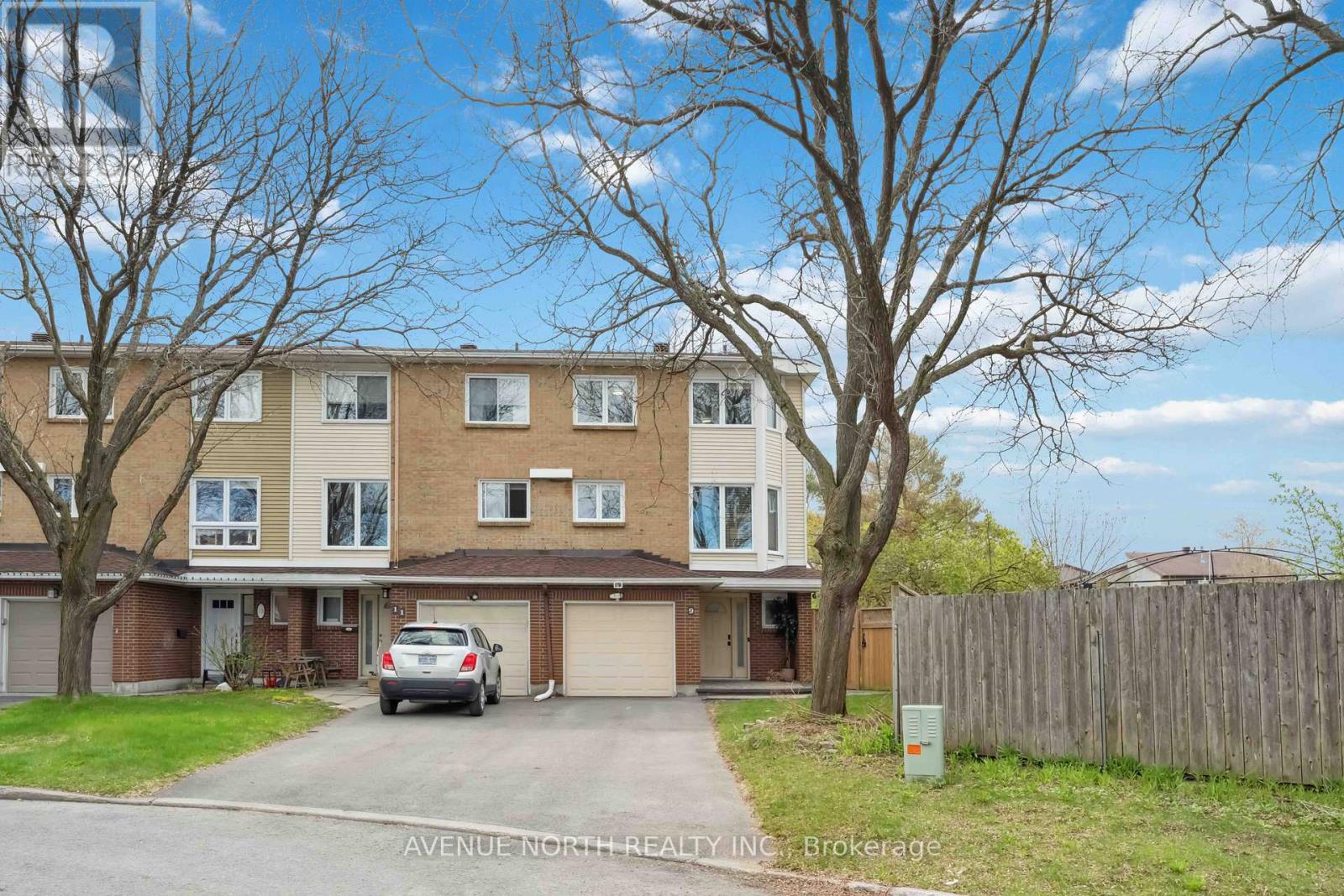 9 KEDGEWICK COURT, Ottawa, Ontario