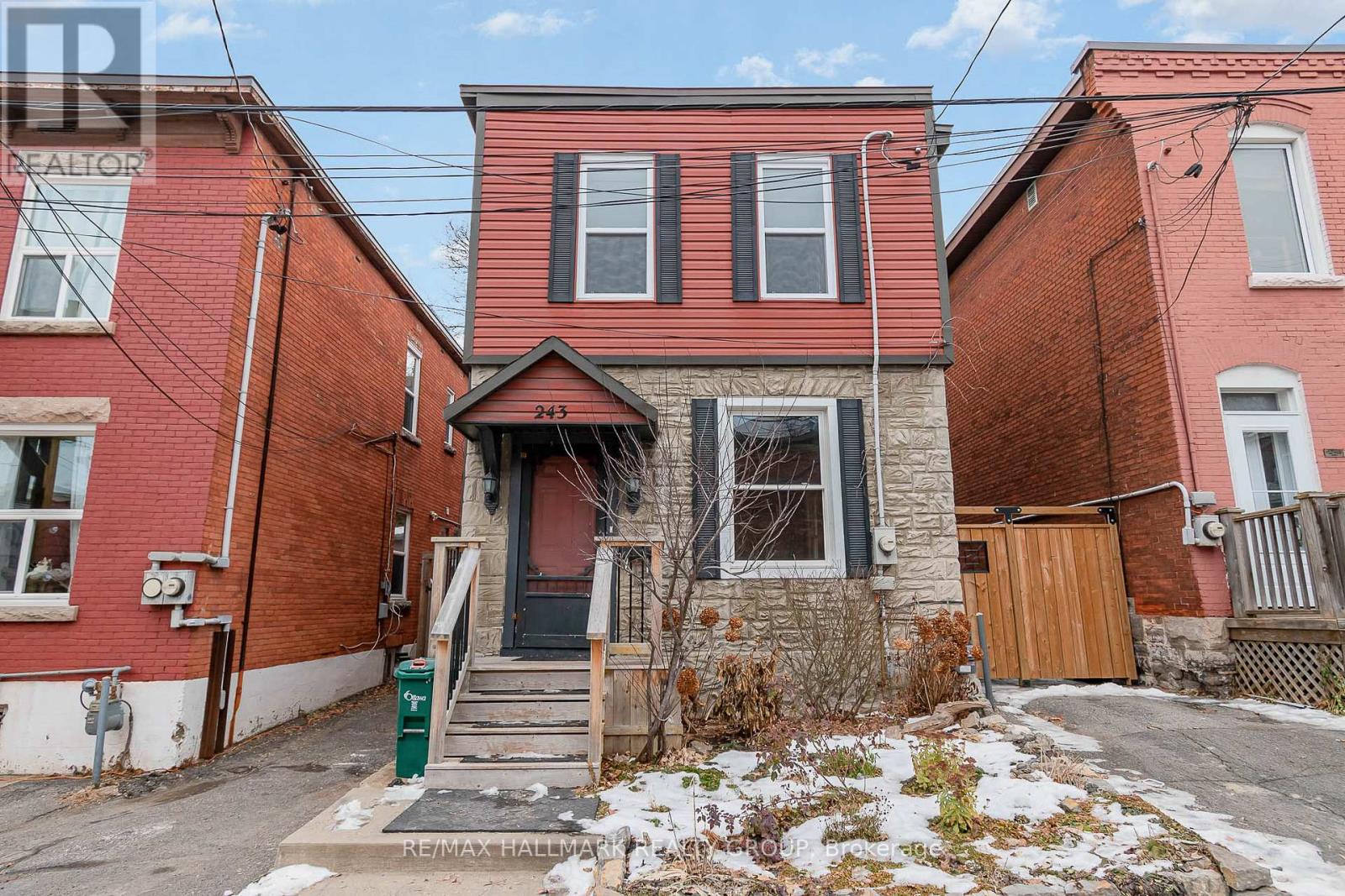 243 BOOTH STREET, Ottawa, Ontario