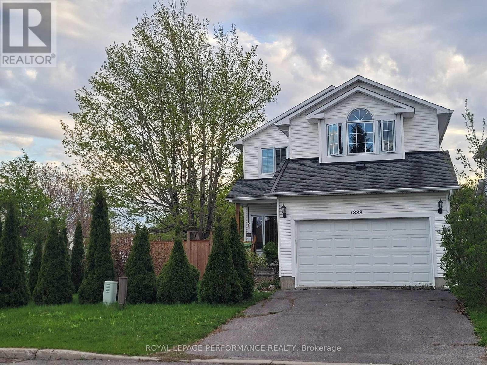 1888 NORTHLANDS DRIVE, Ottawa, Ontario