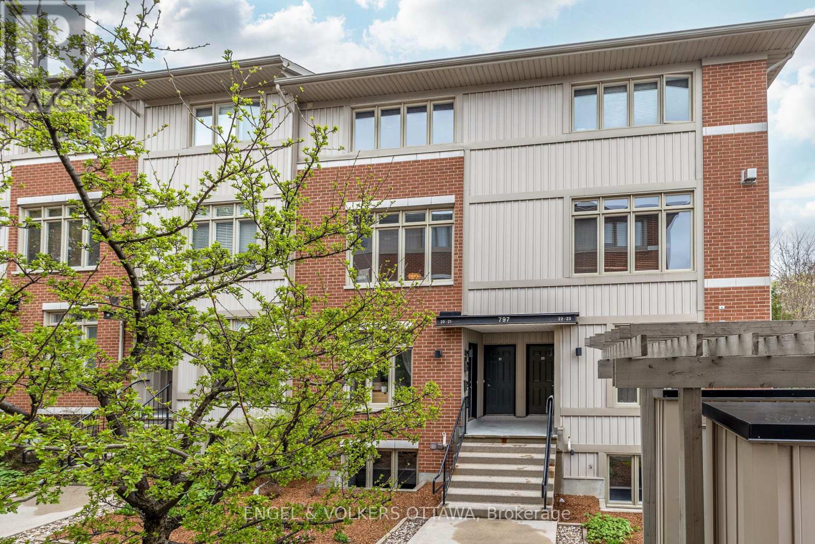 21 - 797 MONTREAL ROAD, Ottawa, Ontario