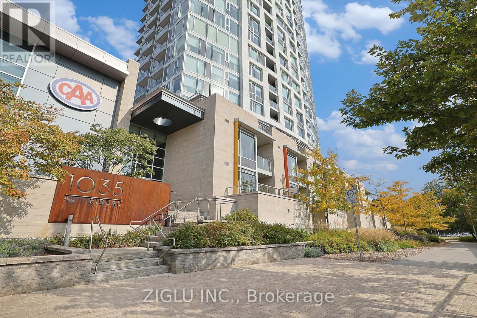 1702 - 1035 BANK STREET, Ottawa, Ontario