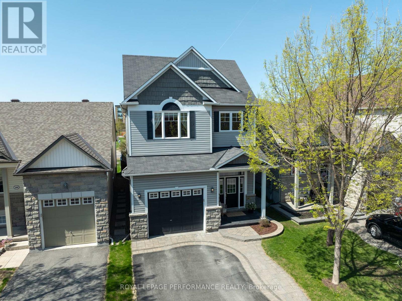 288 HARTHILL WAY, Ottawa, Ontario