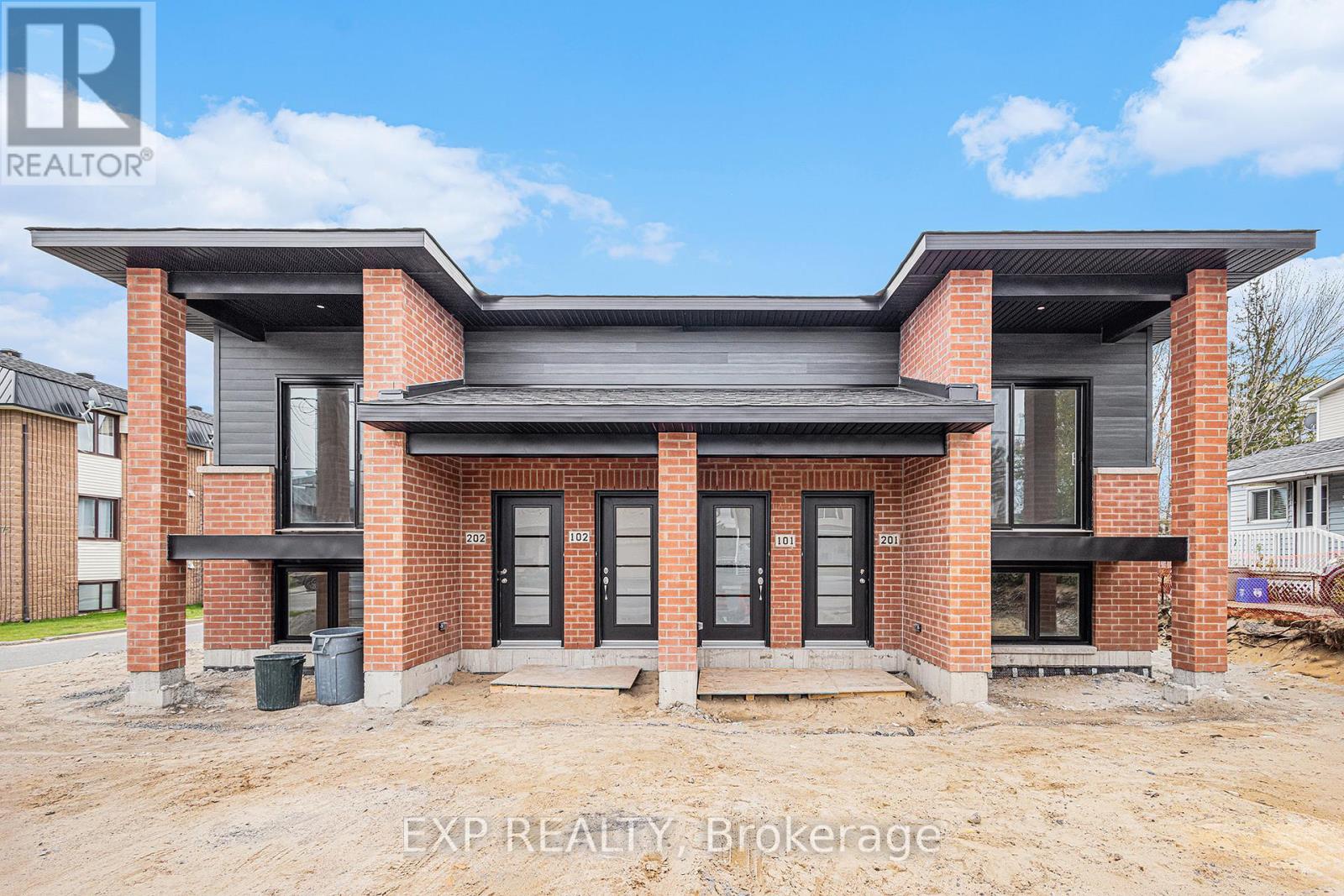 102 - 897 LAURIER STREET, Clarence-Rockland, Ontario