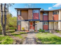 138 MCCLINTOCK WAY, Ottawa, Ontario