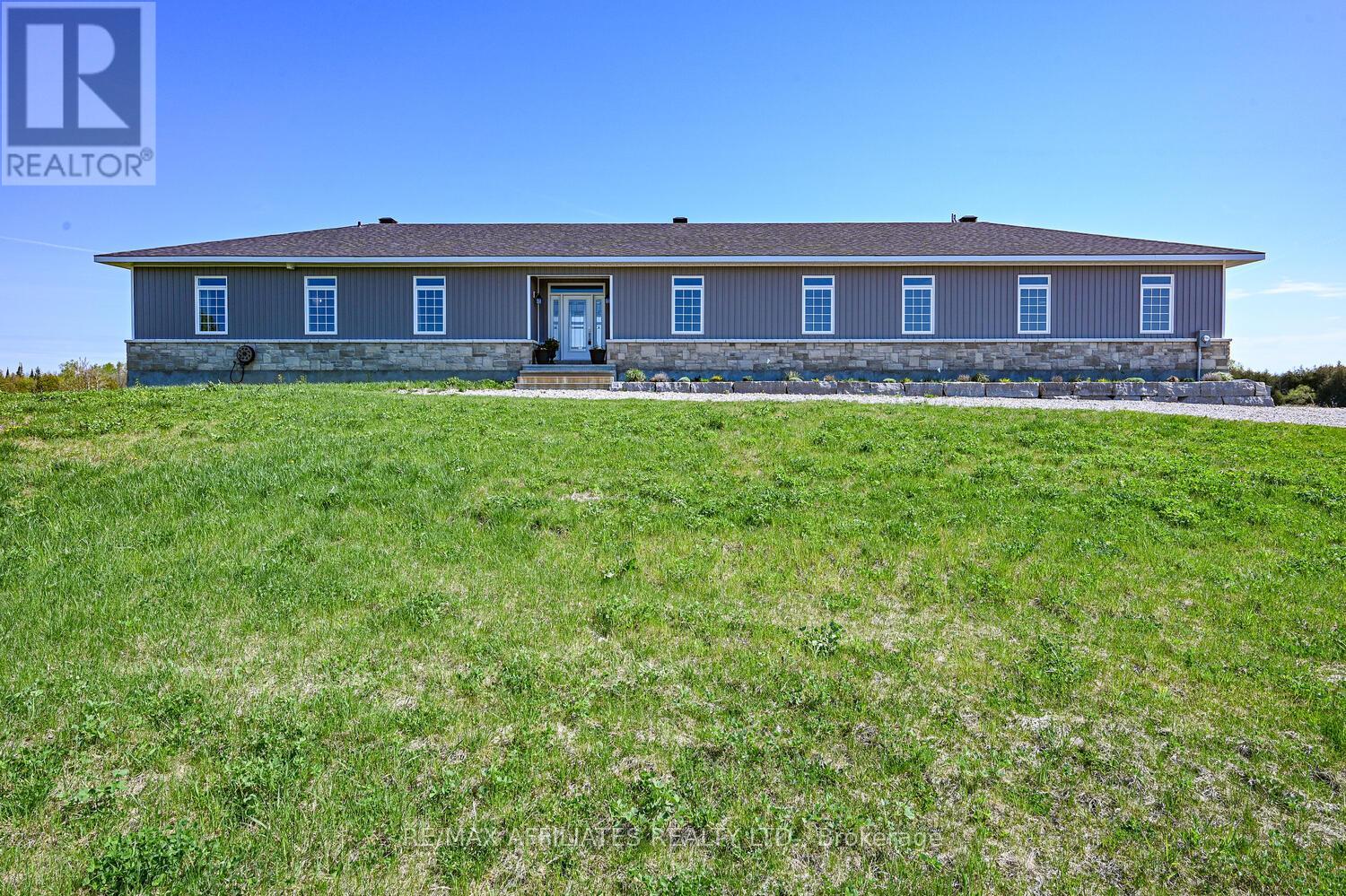 2064 ROSEDALE ROAD N, Montague, Ontario