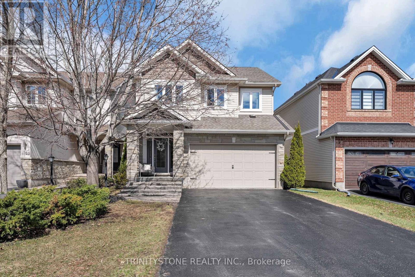24 FRIENDLY CRESCENT, Ottawa, Ontario
