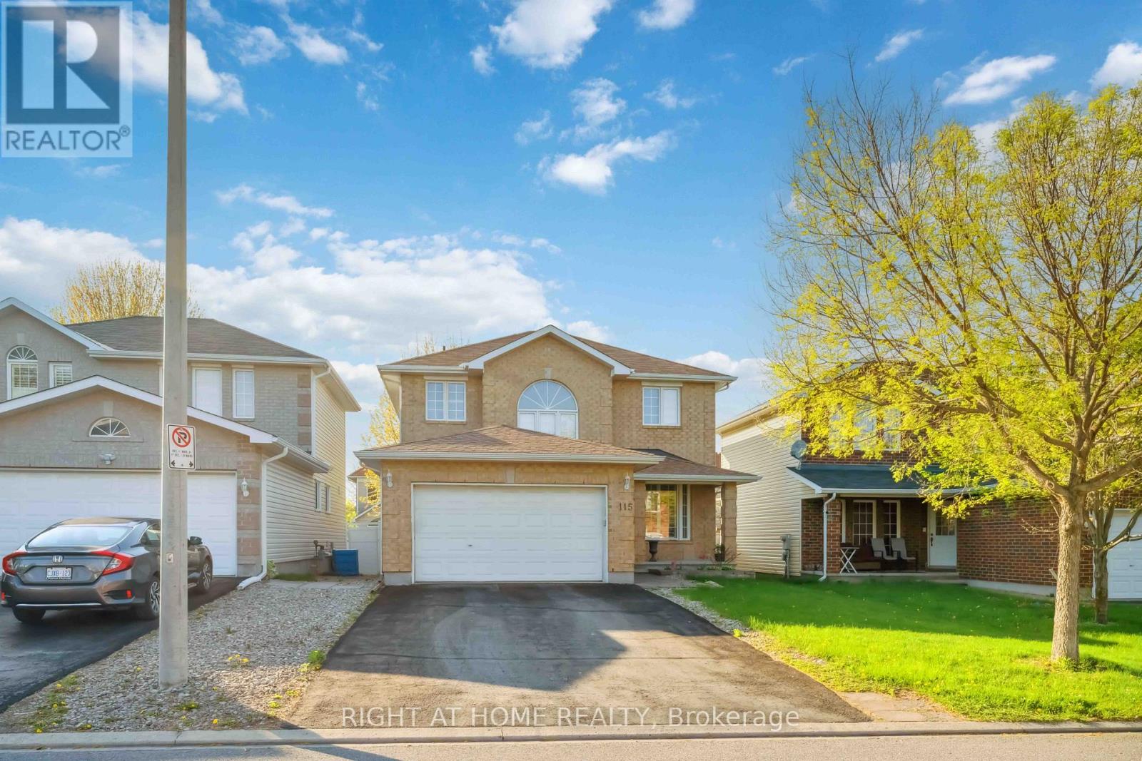 115 WOLISTON CRESCENT, Ottawa, Ontario
