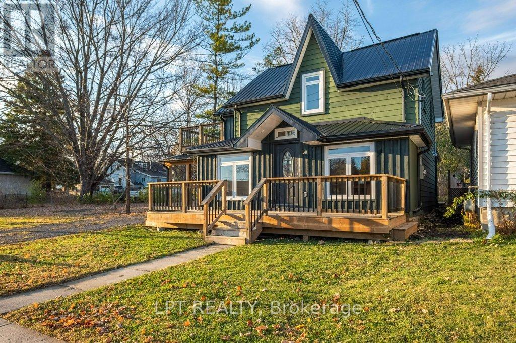 311 THOMAS STREET, Deseronto, Ontario