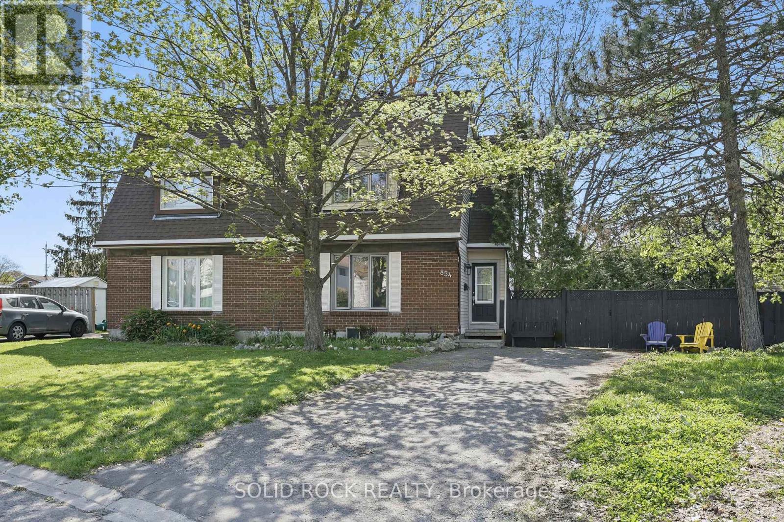 854 BORLAND DRIVE, Ottawa, Ontario