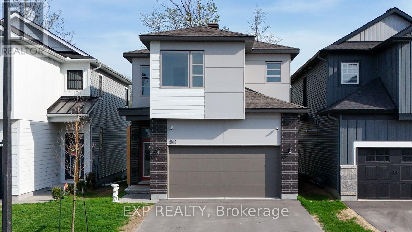 561 PAAKANAAK AVENUE, Ottawa, Ontario