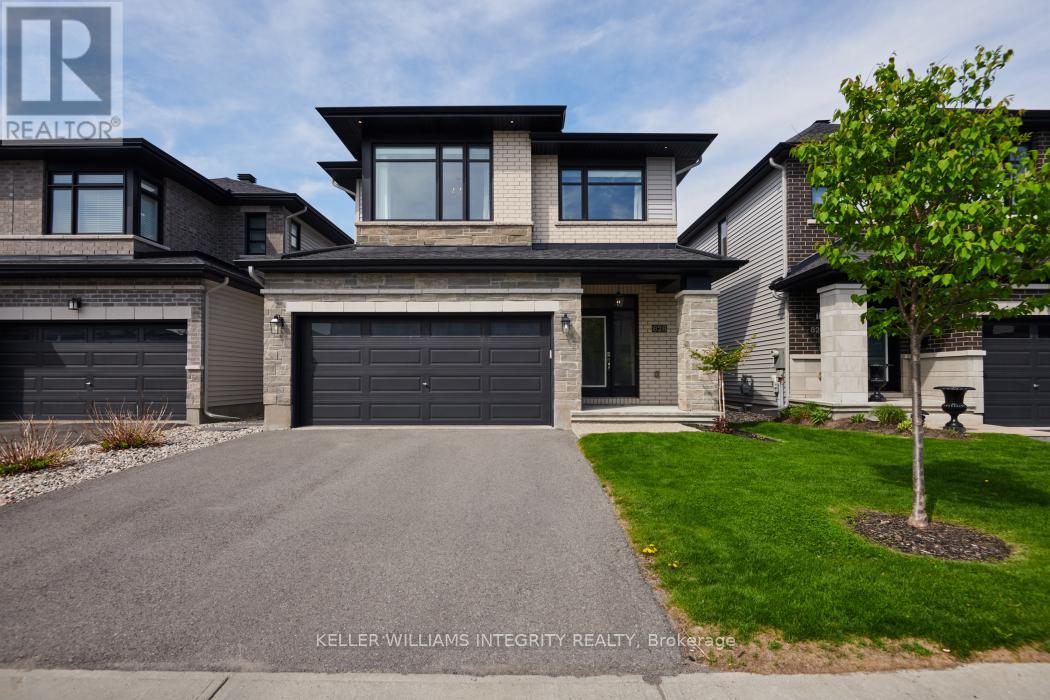 828 CARNELIAN CRESCENT, Ottawa, Ontario