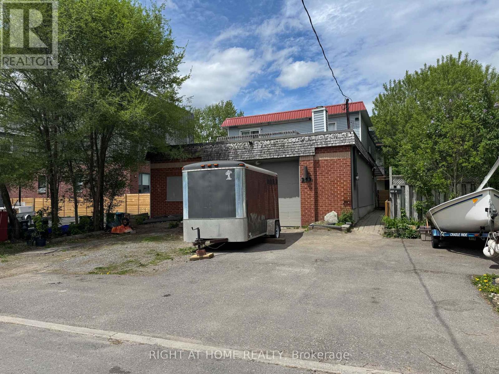 253 FRECHETTE STREET, Ottawa, Ontario