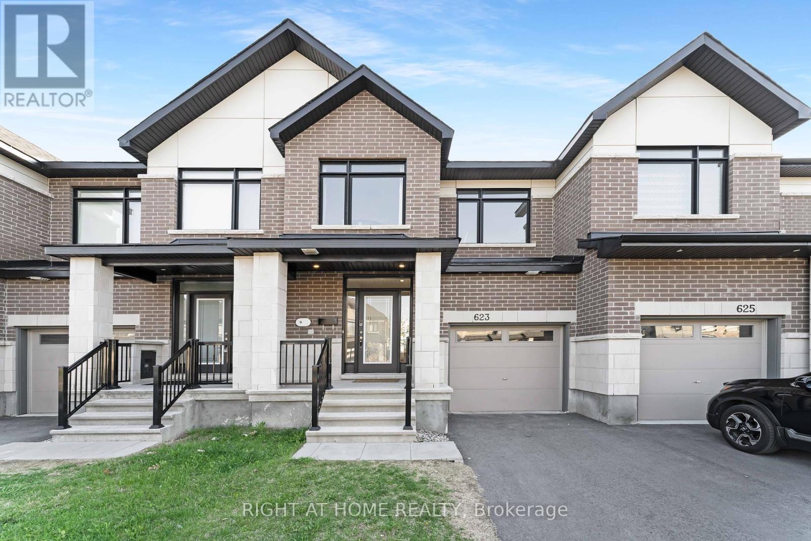 623 RATHBURN LANE, Ottawa, Ontario