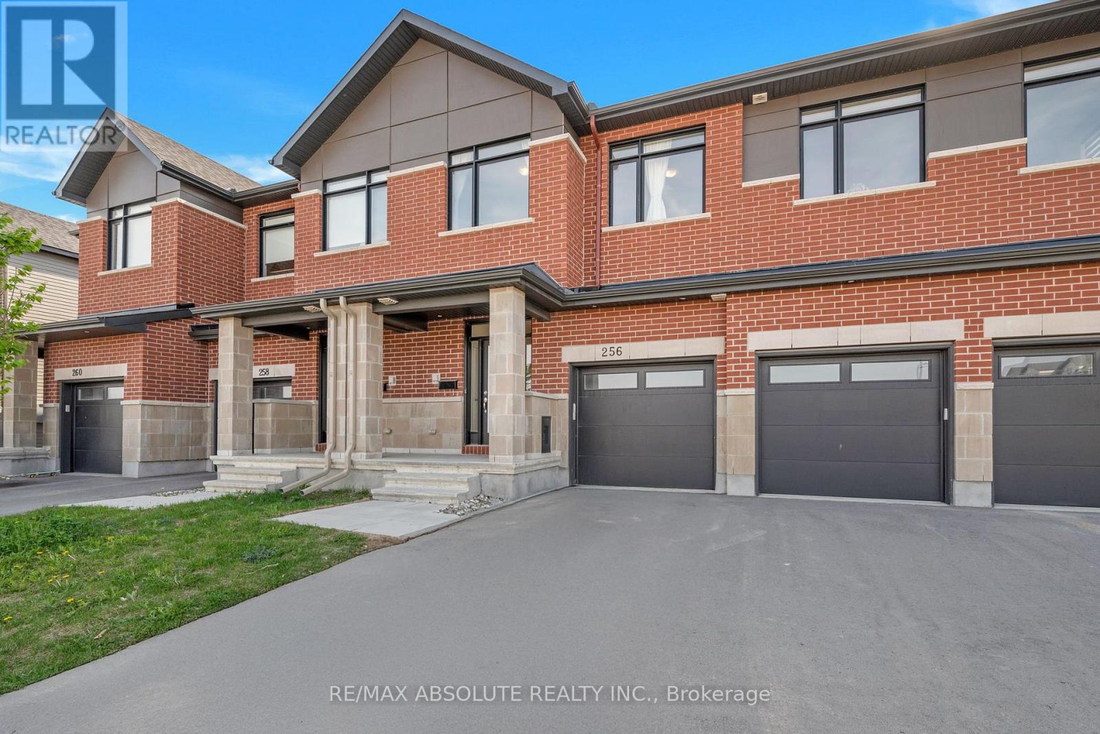 256 MONTICELLO AVENUE, Ottawa, Ontario