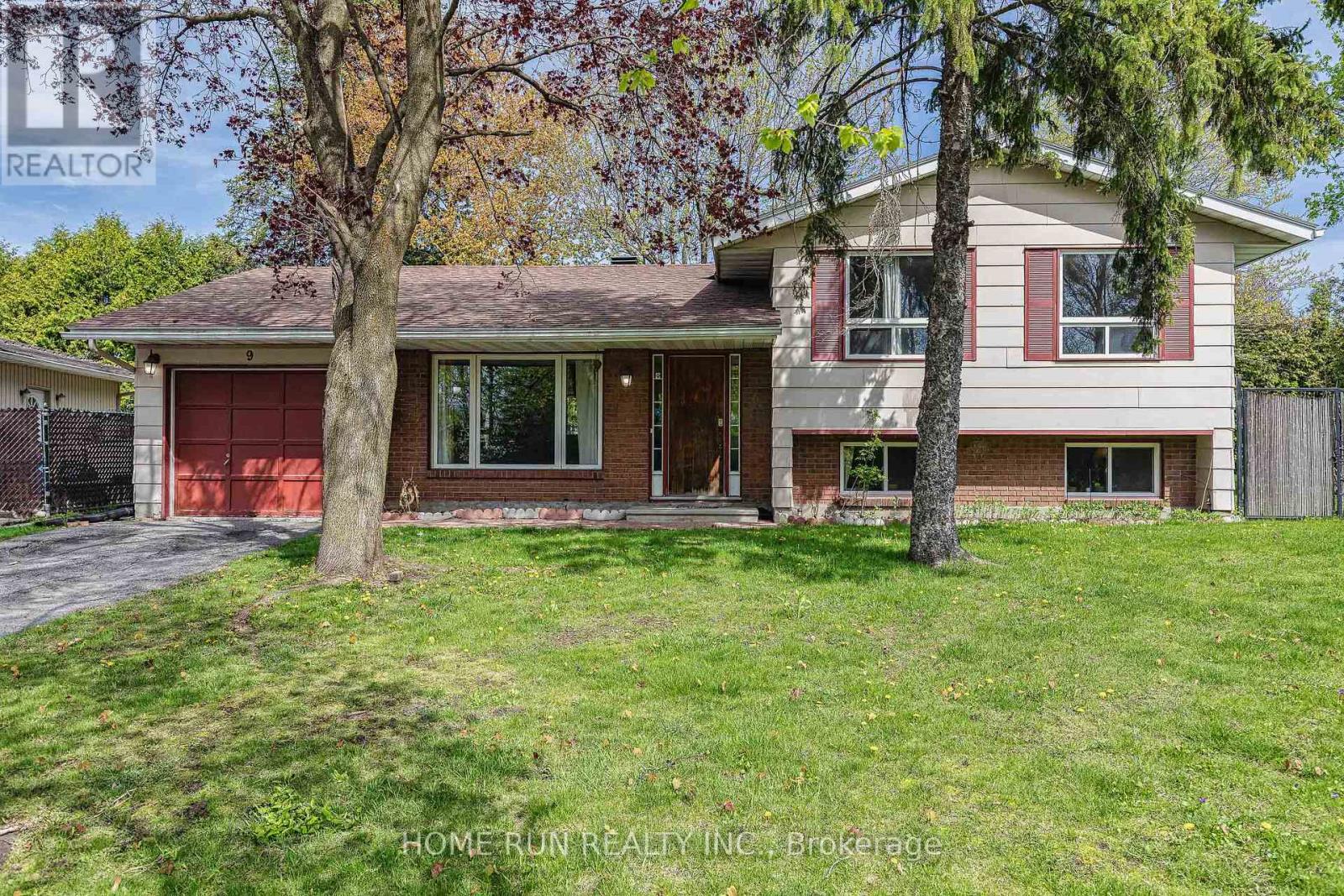 9 BUTTON COURT, Ottawa, Ontario