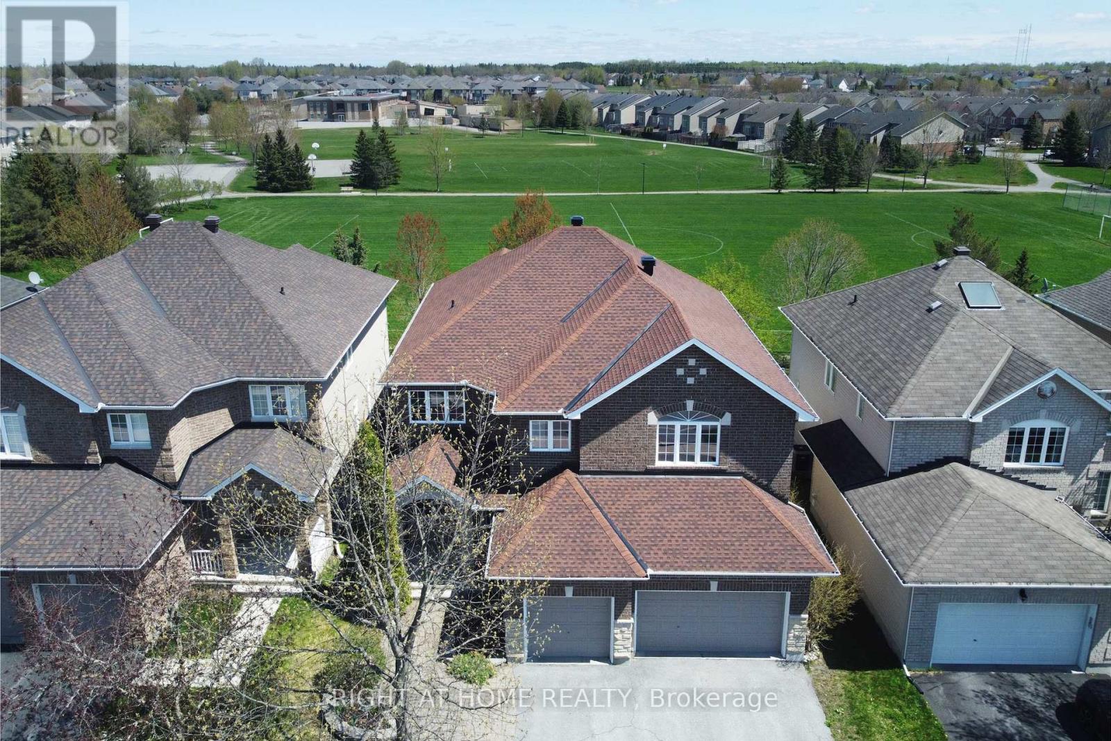 38 CEDAR VALLEY DRIVE, Ottawa, Ontario
