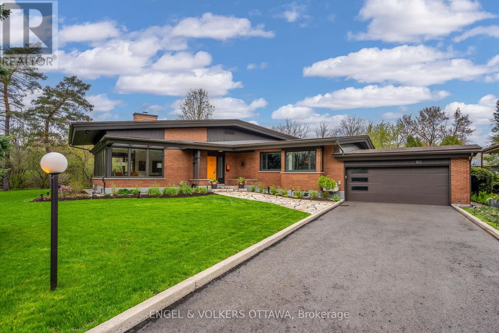 165 ISLAND PARK DRIVE, Ottawa, Ontario