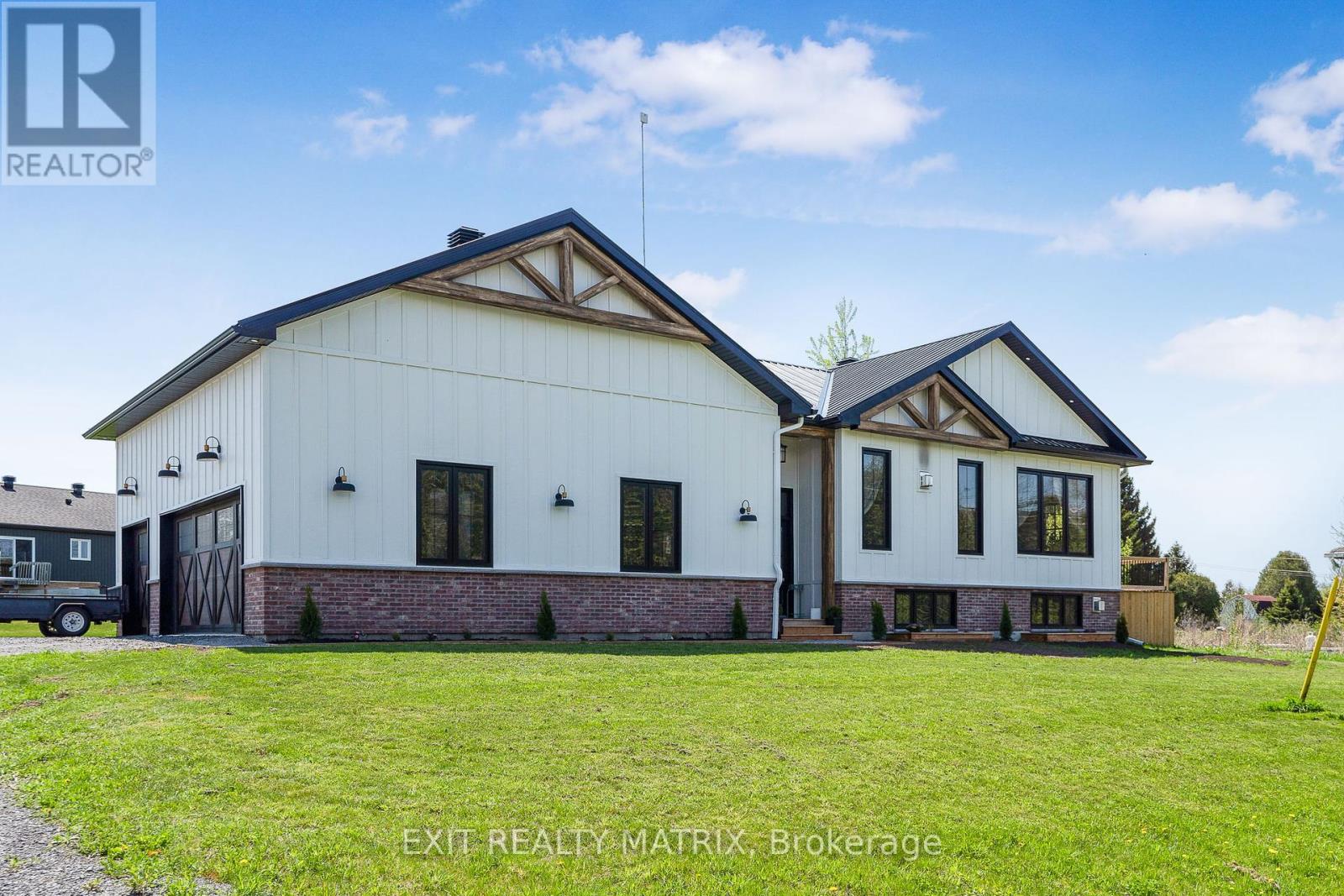 2725 MCLEAN COURT, North Stormont, Ontario