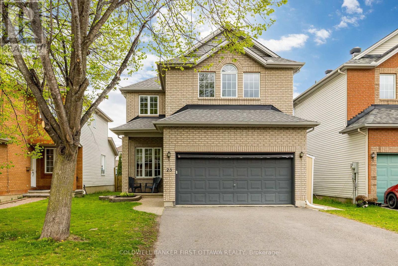 25 NAIRN STREET, Ottawa, Ontario