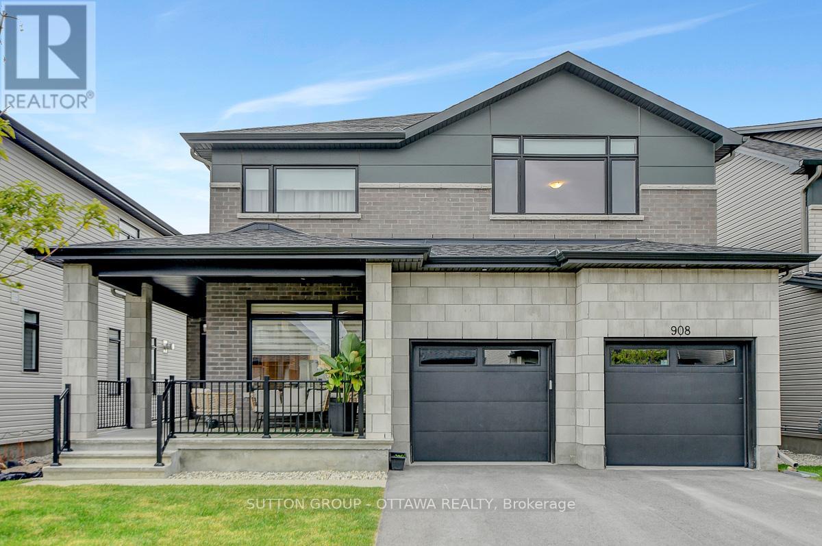 908 DUXBURY LANE, Ottawa, Ontario