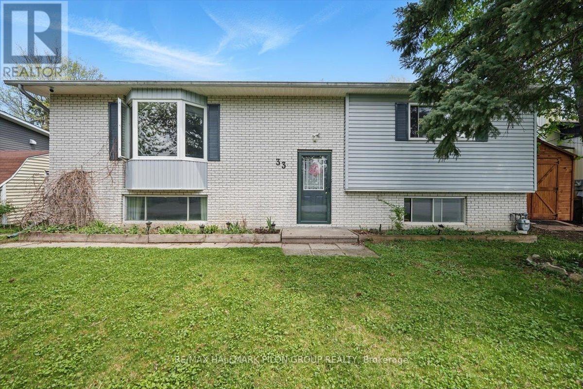 33 WOODWIND CRESCENT, Ottawa, Ontario
