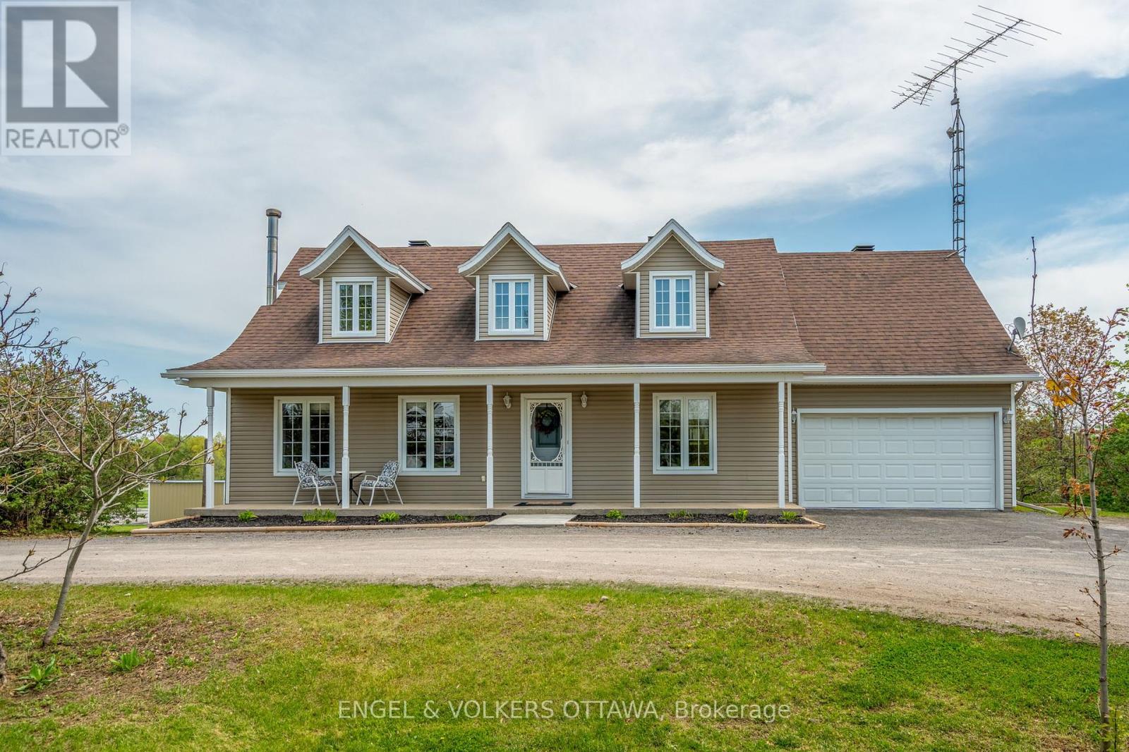 2867 STAGECOACH ROAD, Ottawa, Ontario